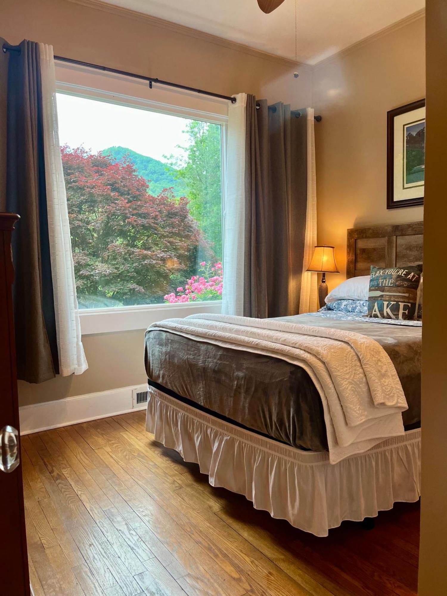 Grafton Lodge Lake Lure Ngoại thất bức ảnh